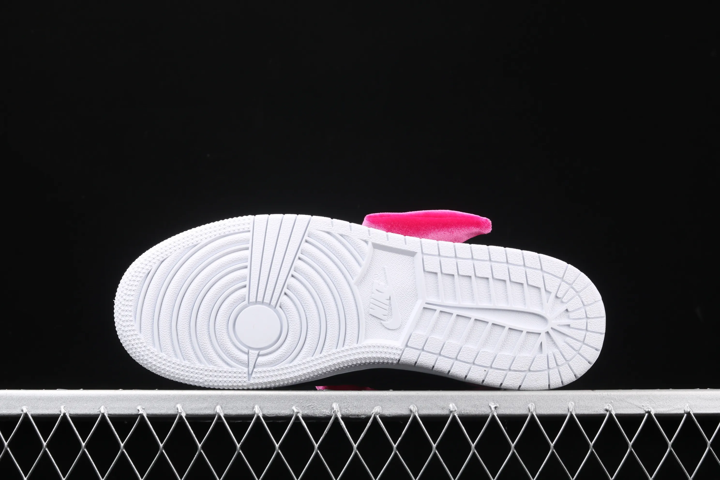 All categories Air Jordan Jordan series basketball shoes Air Jordan 1 Mid CLOT x Air Jordan 1 Mid "Fearless" AJ1 Joe 1 mid-top white silk CK5678-006
